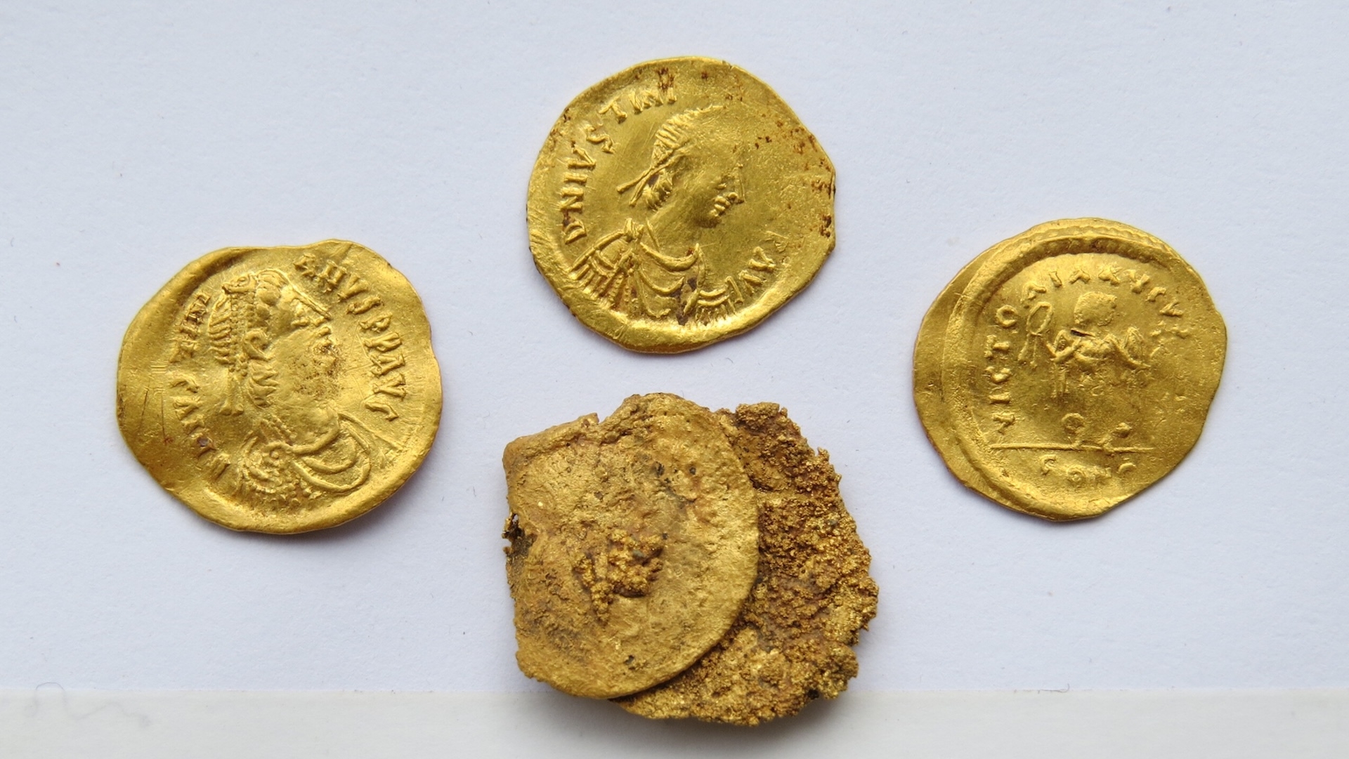 1 500 year old Gold Coins From Byzantine Empire Discovered In Medieval Dwelling In Bulgaria Live Science