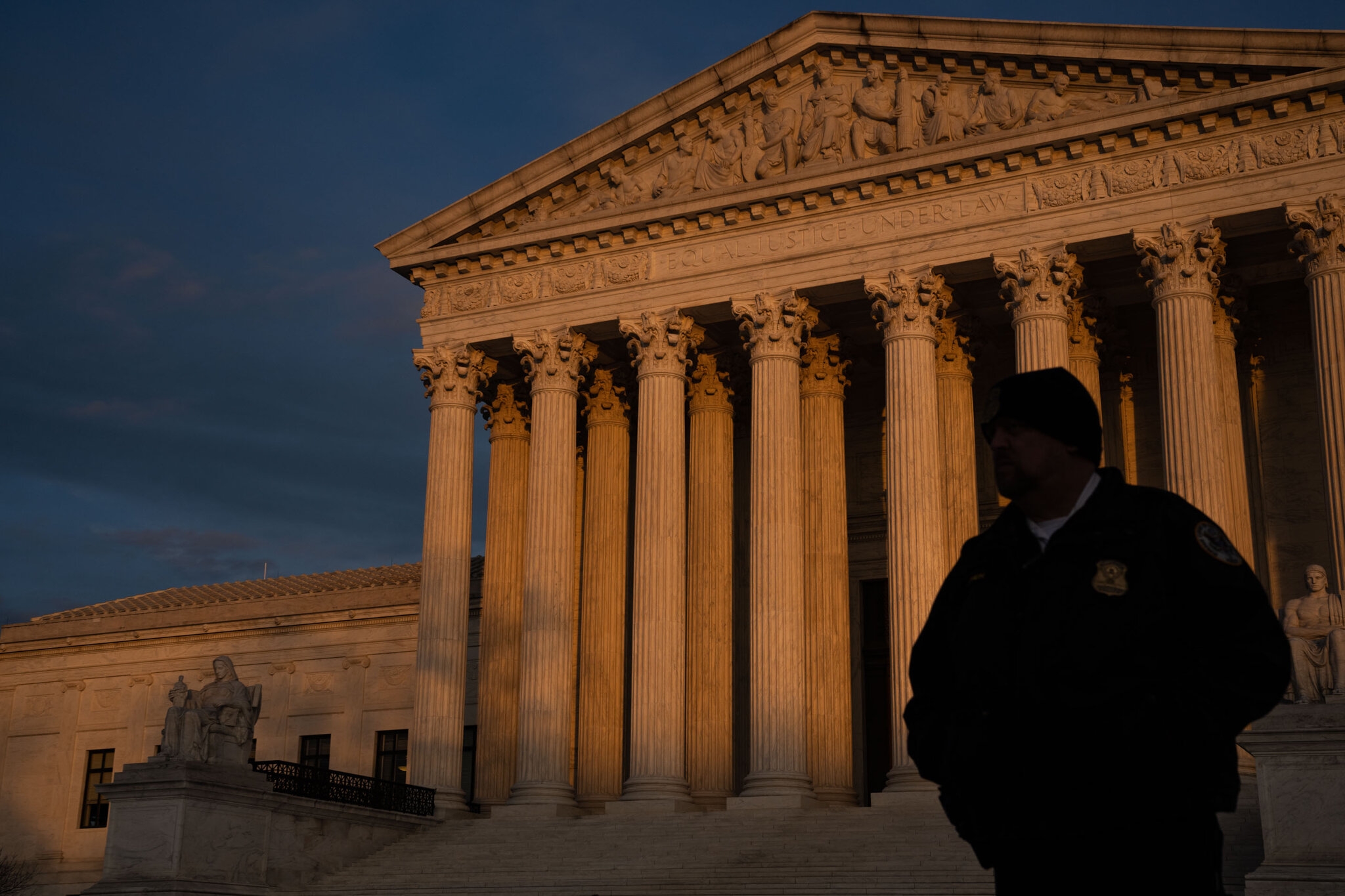 An Imperial Supreme Court Asserts Its Power Alarming Scholars The New York Times