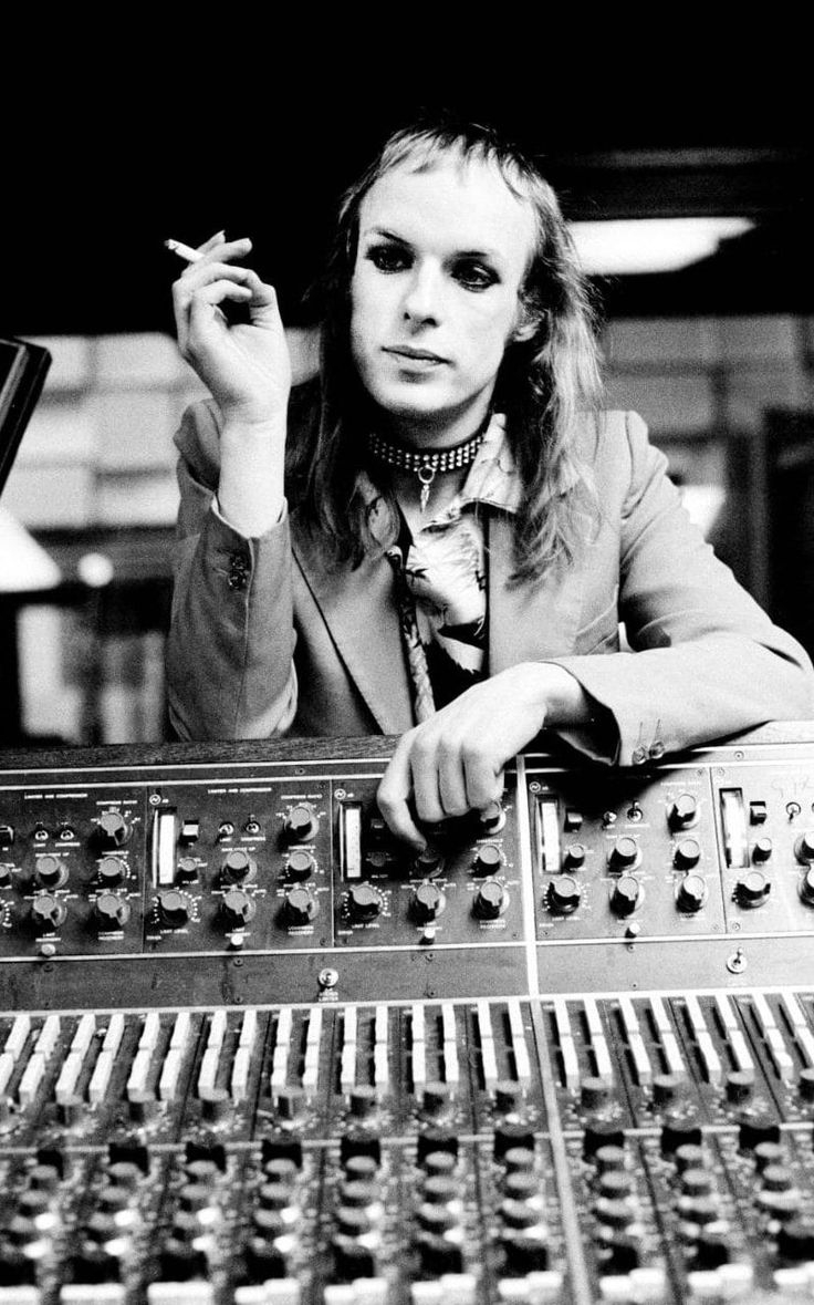 Brian Eno b 1948 English Musician Composer Record Producer Singer Writer Visual Installation Artist Humanitarian Ambient Music Pioneer Tape Delay Developer 1967 Roxy Music Founder Member Synth Player 1971 Producer Talking