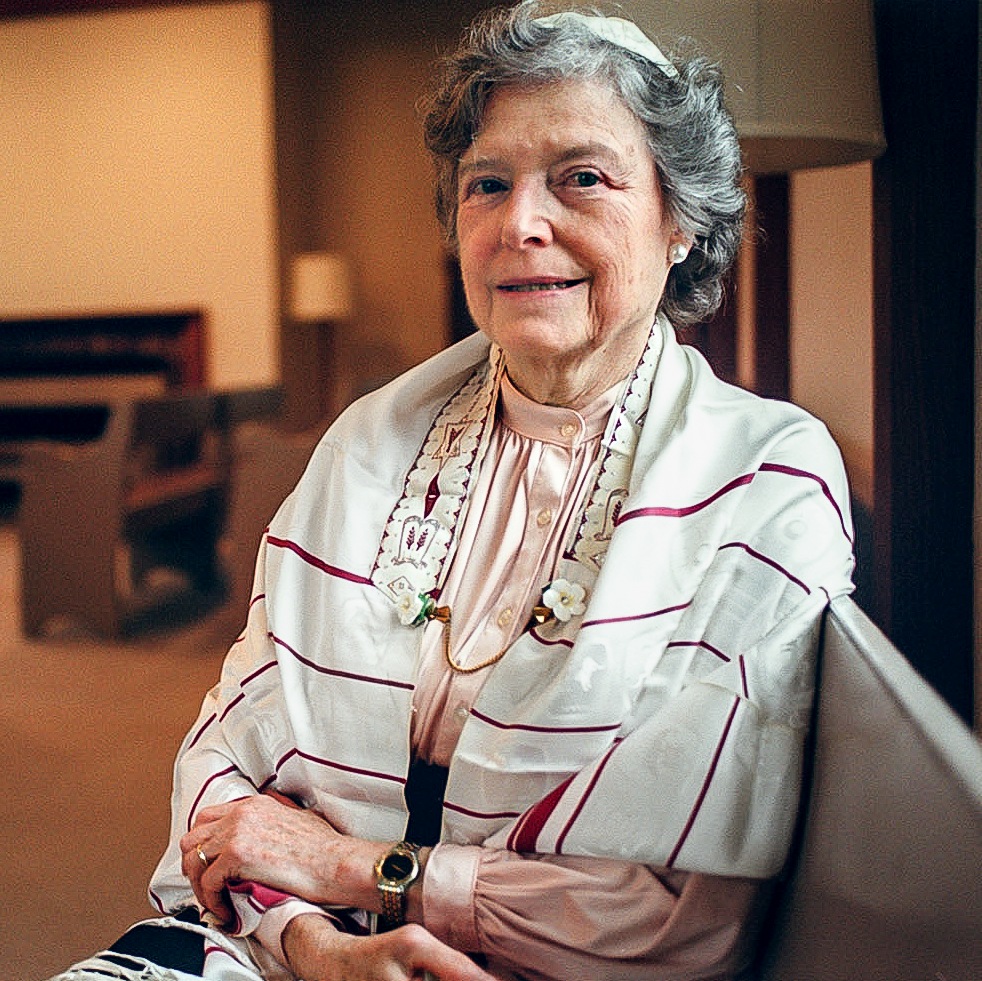 Emily Korzenik Rabbi Who Took A Bar Mitzvah To Poland Dies At 96 The New York Times