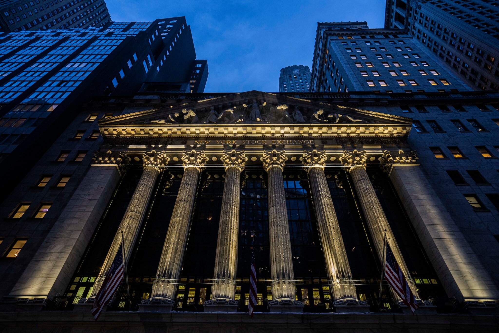 Junk Bonds Stage A Comeback As Investors Regain Risk Appetite The New York Times