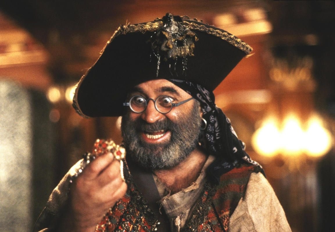 Nobody Will Ever Outdo Bob Hoskins As Smee Under appreciated Movie Hook Undervalued Performance Rest In Peace To The Steel Handed Stingray s Right Hand Man