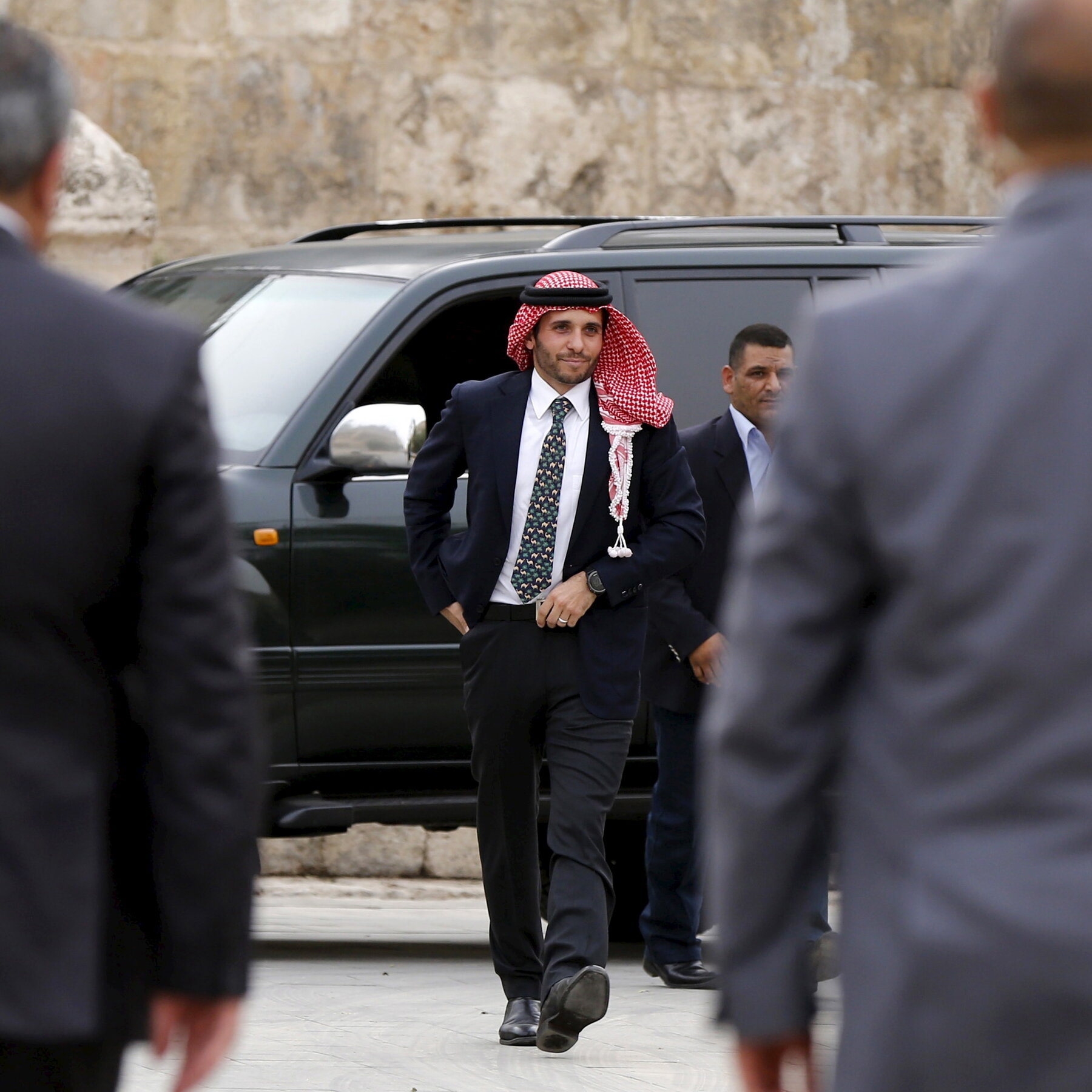 Royal Drama Unfolds In Court But A Prince At The Center Of It Is Absent The New York Times