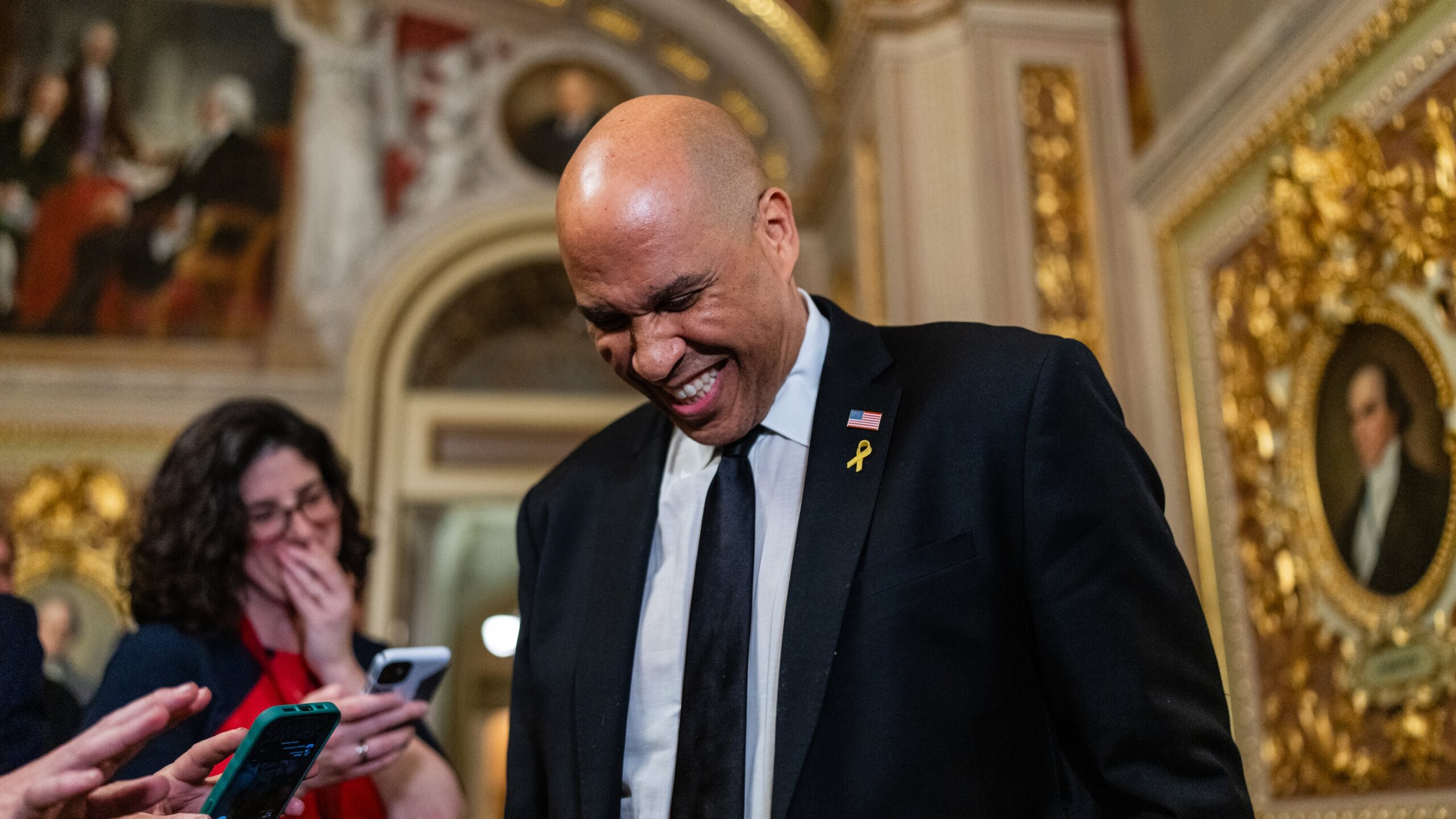 The Physiology Of Cory Booker s 25 Hour Senate Speech The New York Times