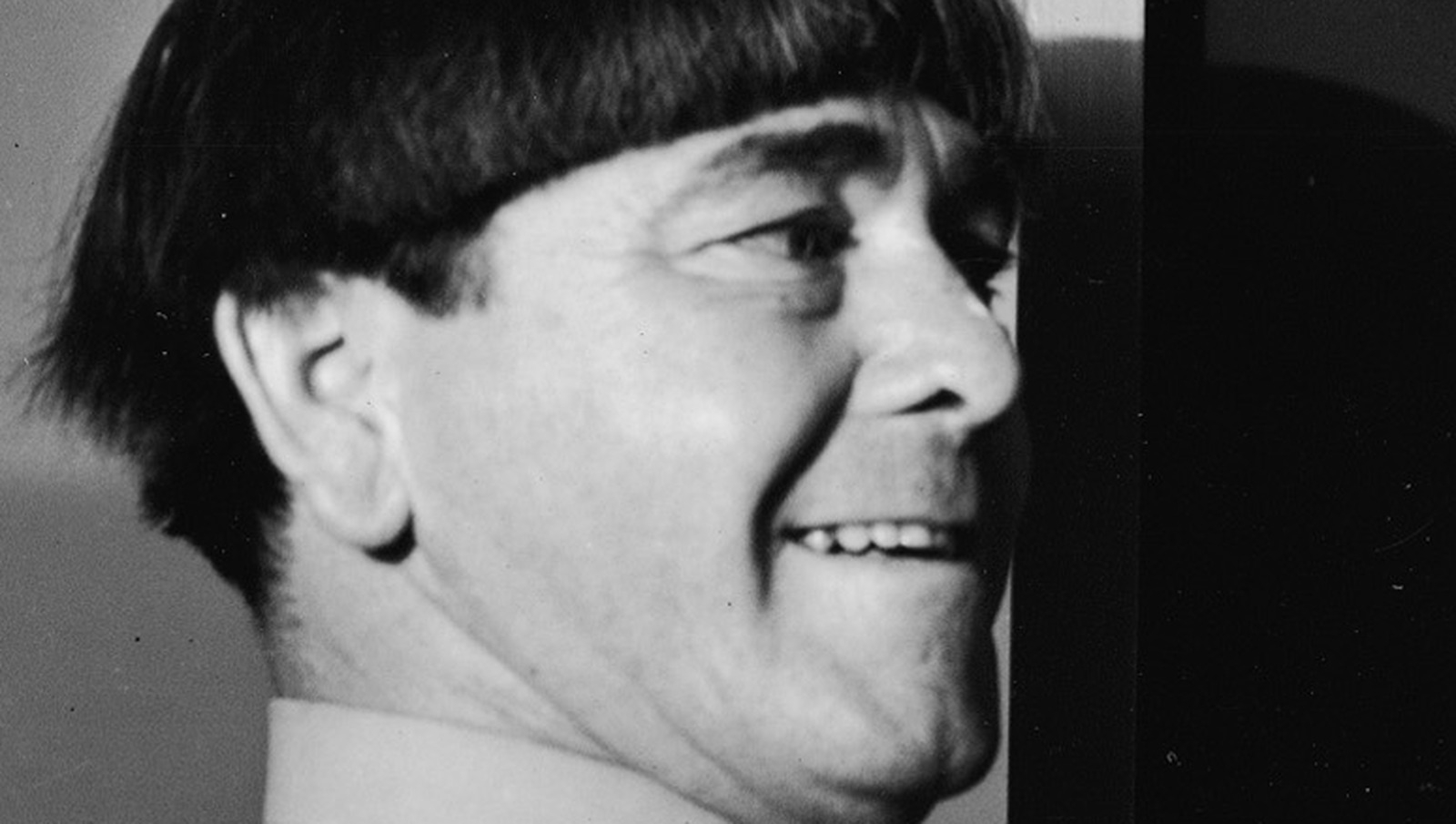 The Story Behind Moe s Surprising Childhood Haircut From The Three Stooges