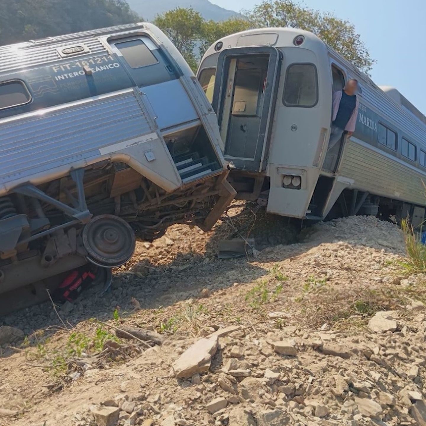 Train Crash In Mexico Leaves At Least 13 Dead Nearly 100 Injured